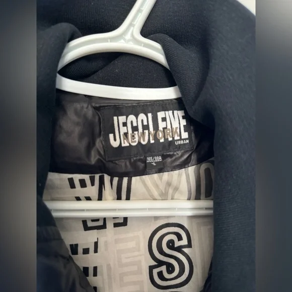 Short down jacket with 80% down - Picture 3 of 3